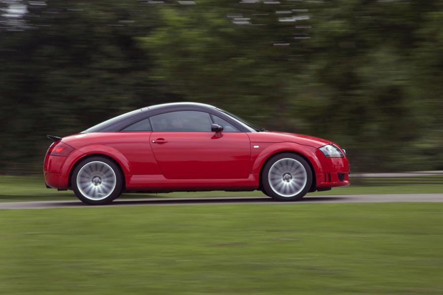  Audi TT Quattro Sport (8N) 2005 года  (UK) (фото 4 из 9)